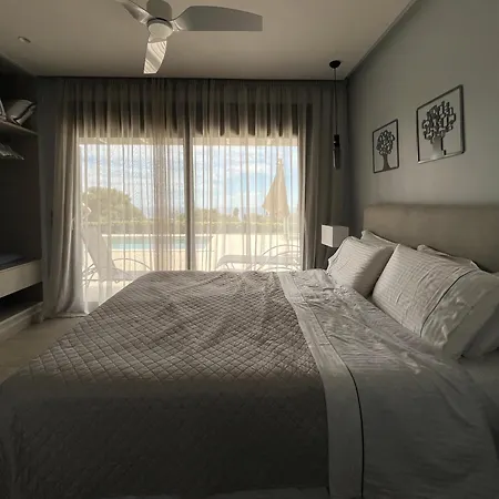 Avithos Blue * Svoronata